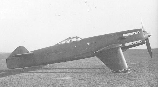  Prototyp M.B.2 po první úpravě ocasních ploch 